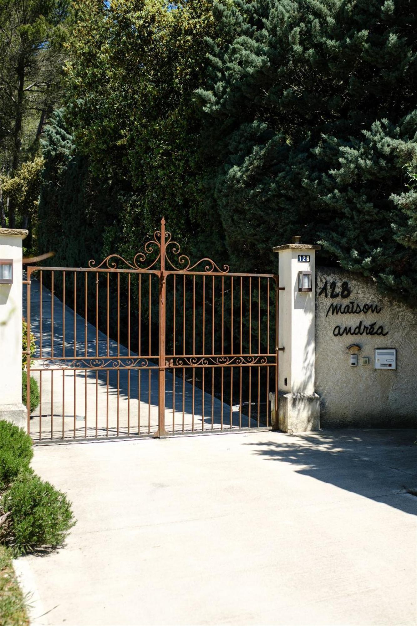 Le Répertoire - La Villa Chasse Gardée Pernes-les-Fontaines Extérieur photo